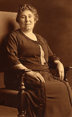 Sarah Ashro Tarlow